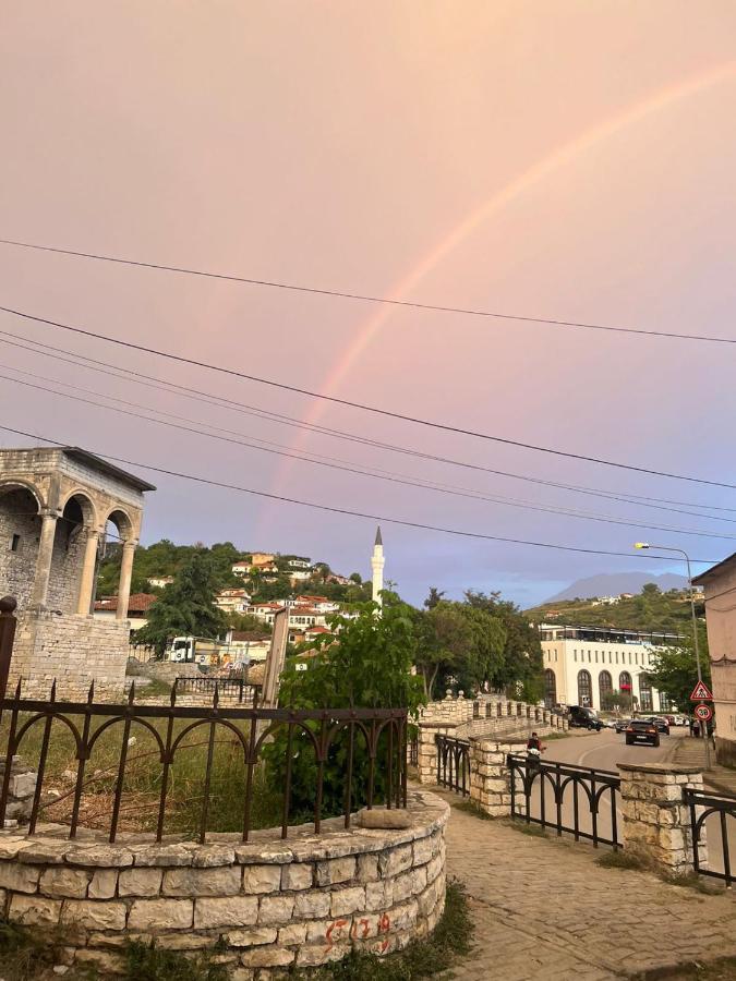 Hotel Omer Berat Exterior photo